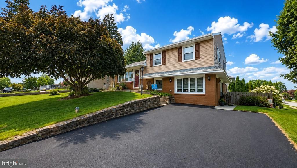 260 N CENTRAL BOULEVARD , BROOMALL, PA 19008