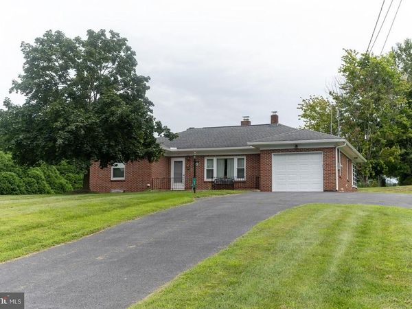 17 TWIN HILL DRIVE , WAYNESBORO, PA 17268