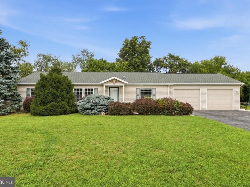 155 Camelot Drive, Chambersburg, PA 17202 Main Photo