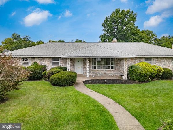 1011 N CHARLOTTE STREET , POTTSTOWN, PA 19464
