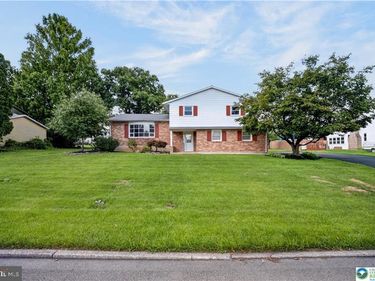 1160 BRENTWOOD AVENUE, BETHLEHEM, PA 18017