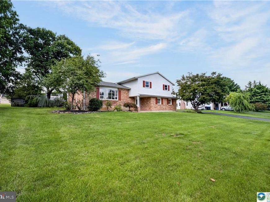 1160 Brentwood Avenue, Bethlehem, PA 18017 Main Photo