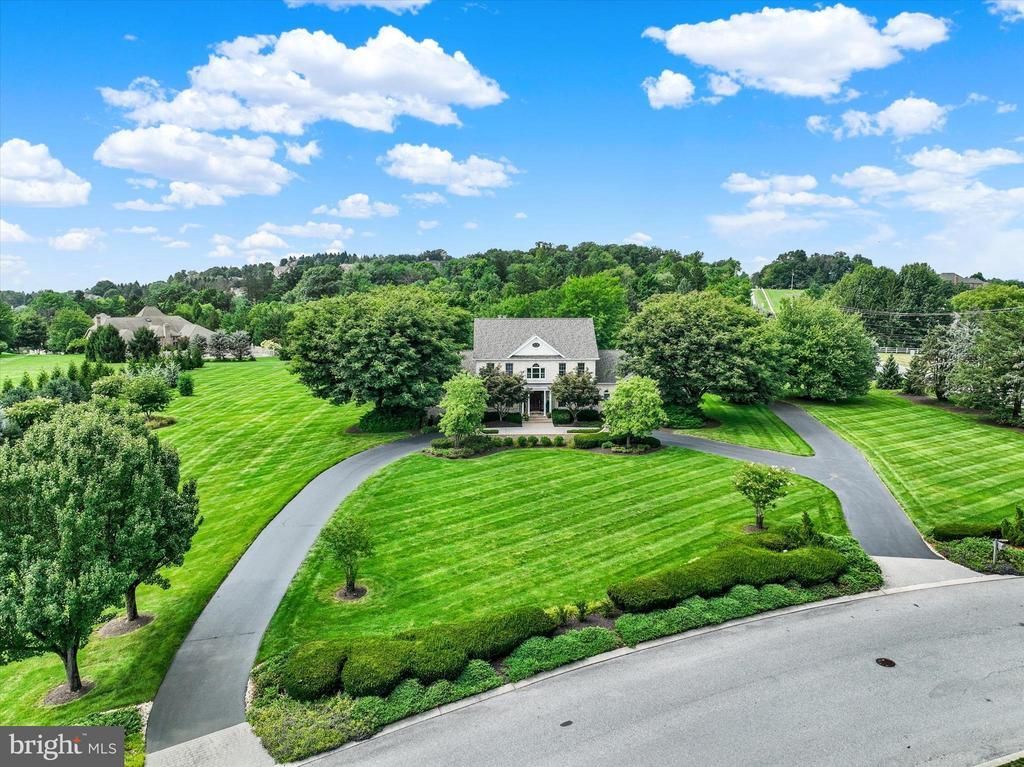 715 ROSEWOOD LANE, YORK, PA 17403