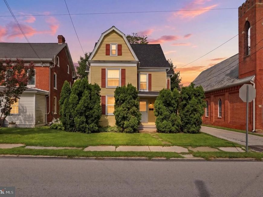 1212 Broadway, Hanover, PA 17331 Main Photo