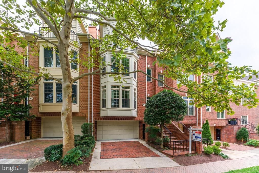 1544 N Colonial Terrace, Arlington, VA 22209 Main Photo