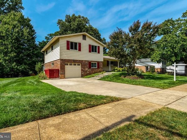 5202 RICHARDSON DRIVE, FAIRFAX, VA 22032