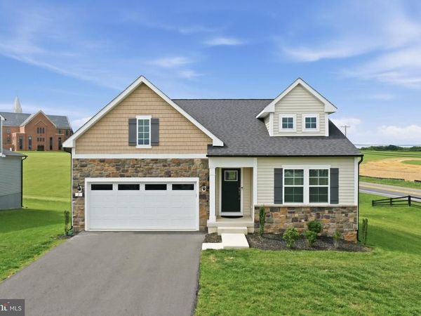 2 EDINBURGH COURT, CHARLES TOWN, WV 25414