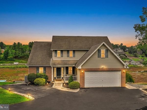 606 WYNONAH DRIVE , AUBURN, PA 17922
