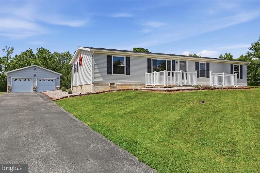 5913 HAGER ROAD, GREENCASTLE, PA 17225