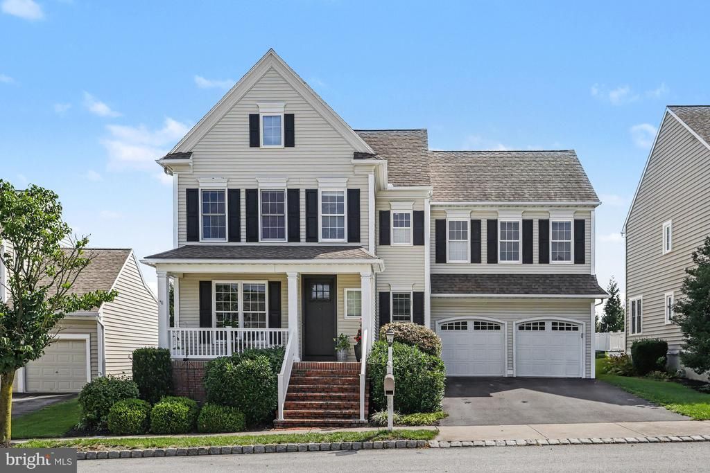 7 Thistle Green, Lancaster, PA 17602 Main Photo