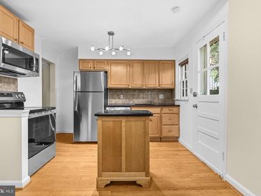 4217 32ND ROAD S, ARLINGTON, VA 22206