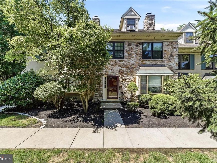 14 Algonquin Court , Chesterbrook, PA 19087 Main Photo