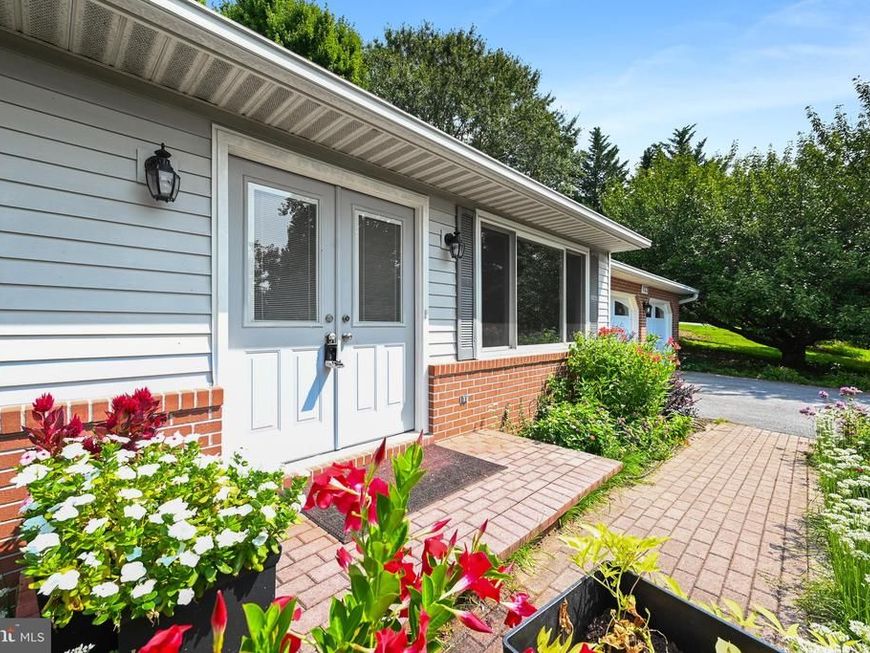 122 Elaine Avenue, Westminster, MD 21157 Main Photo