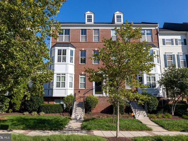5526 CAPITAL GATEWAY DRIVE, Unit 406, SUITLAND, MD 20746