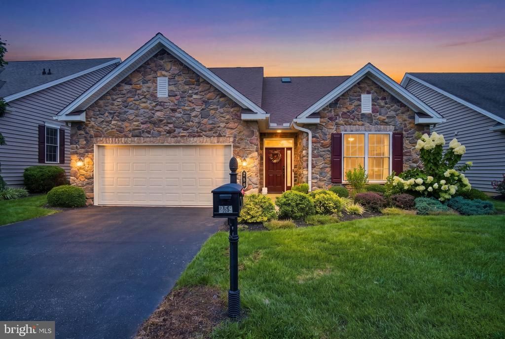 259 Colonial Drive, Mechanicsburg, PA 17050 Main Photo