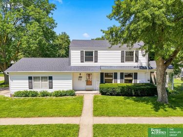 12894 Valley Street, Omaha, NE 68144