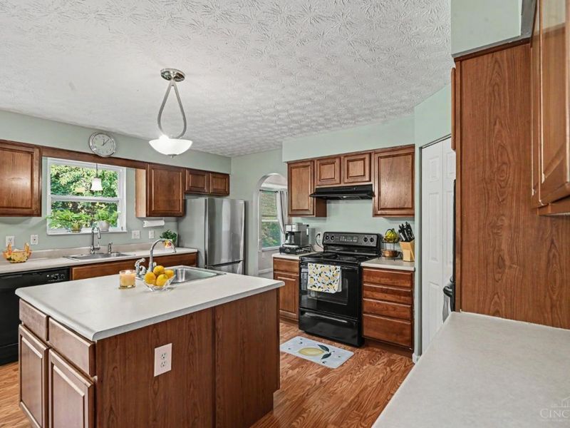 7565 Turnberry Court, Maineville, OH 45039 Photo 11
