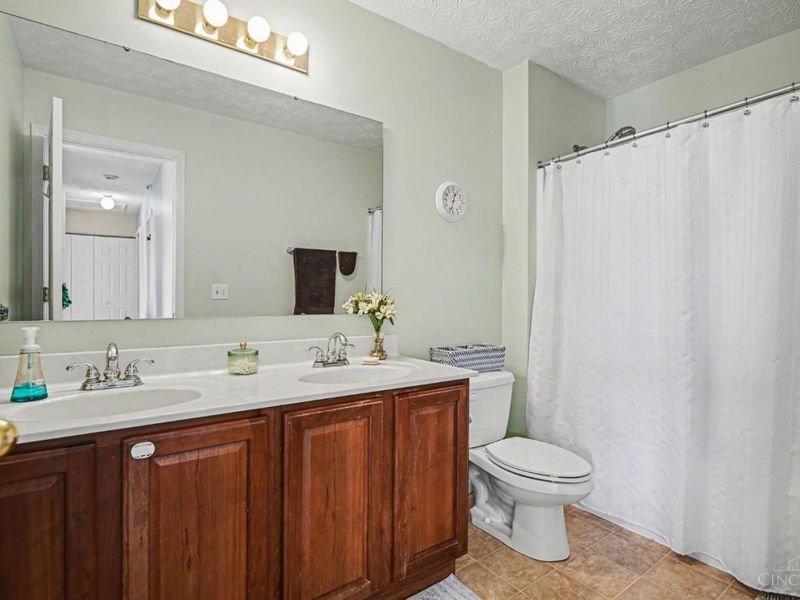 7565 Turnberry Court, Maineville, OH 45039 Photo 22