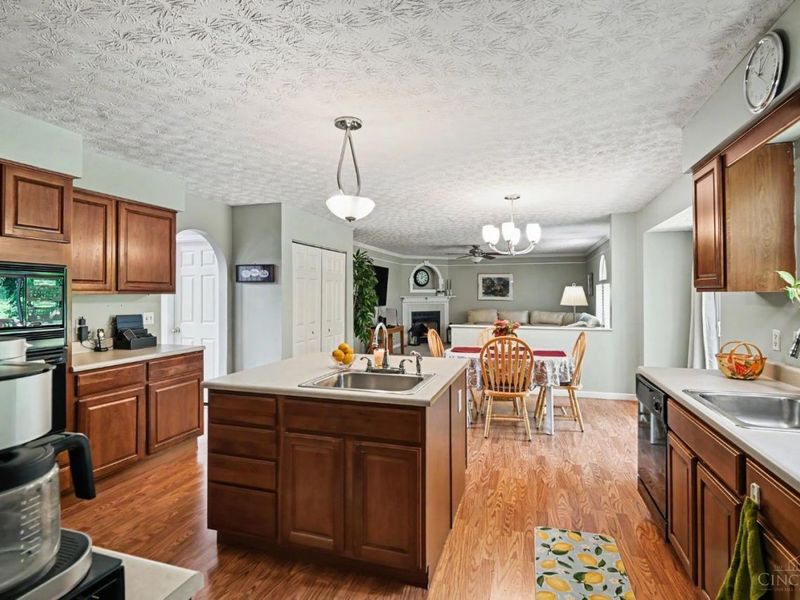 7565 Turnberry Court, Maineville, OH 45039 Photo 9