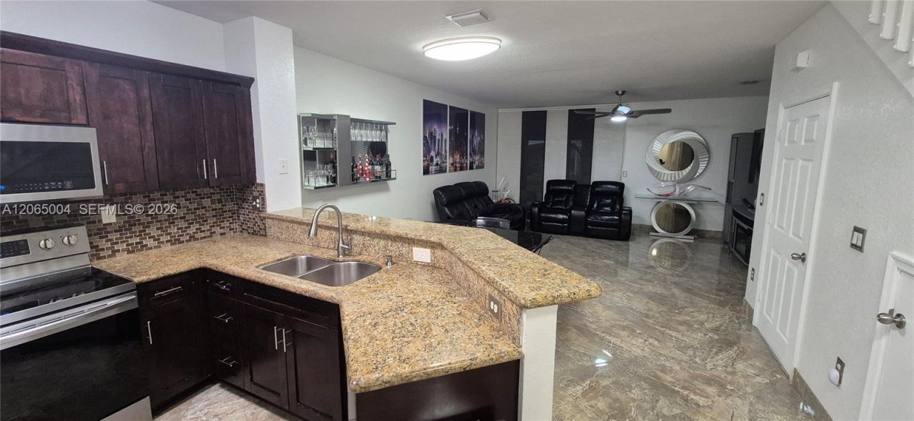 5733 Tuscany Way , Tamarac, FL 33321 Photo