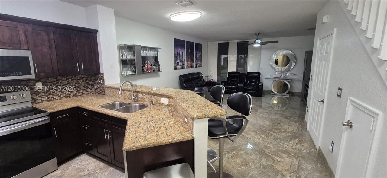 5733 Tuscany Way , Tamarac, FL 33321 Photo