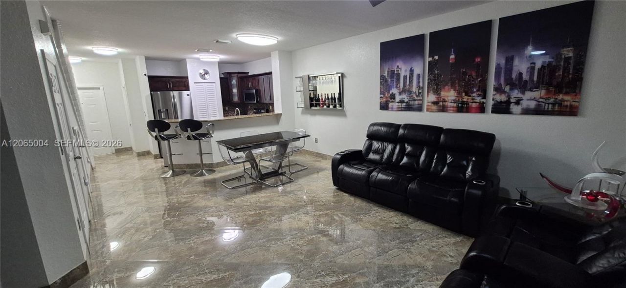 5733 Tuscany Way , Tamarac, FL 33321 Photo