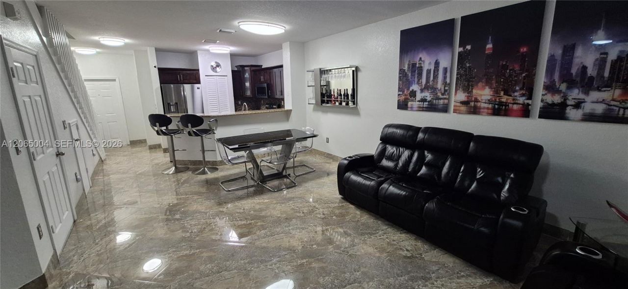 5733 Tuscany Way , Tamarac, FL 33321 Photo