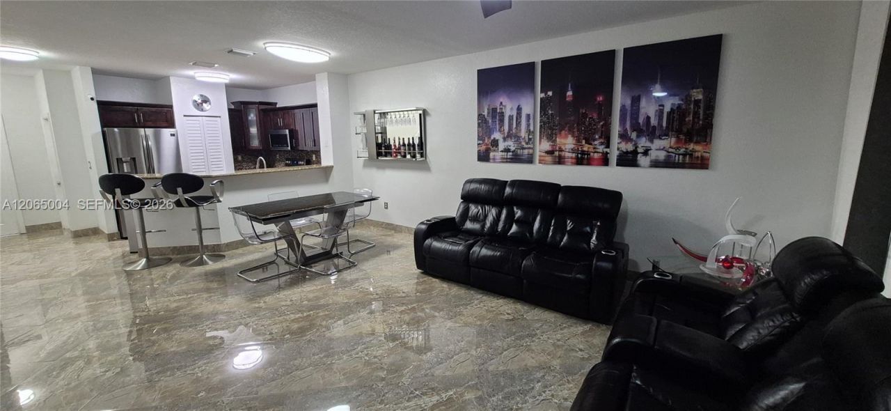 5733 Tuscany Way , Tamarac, FL 33321 Photo