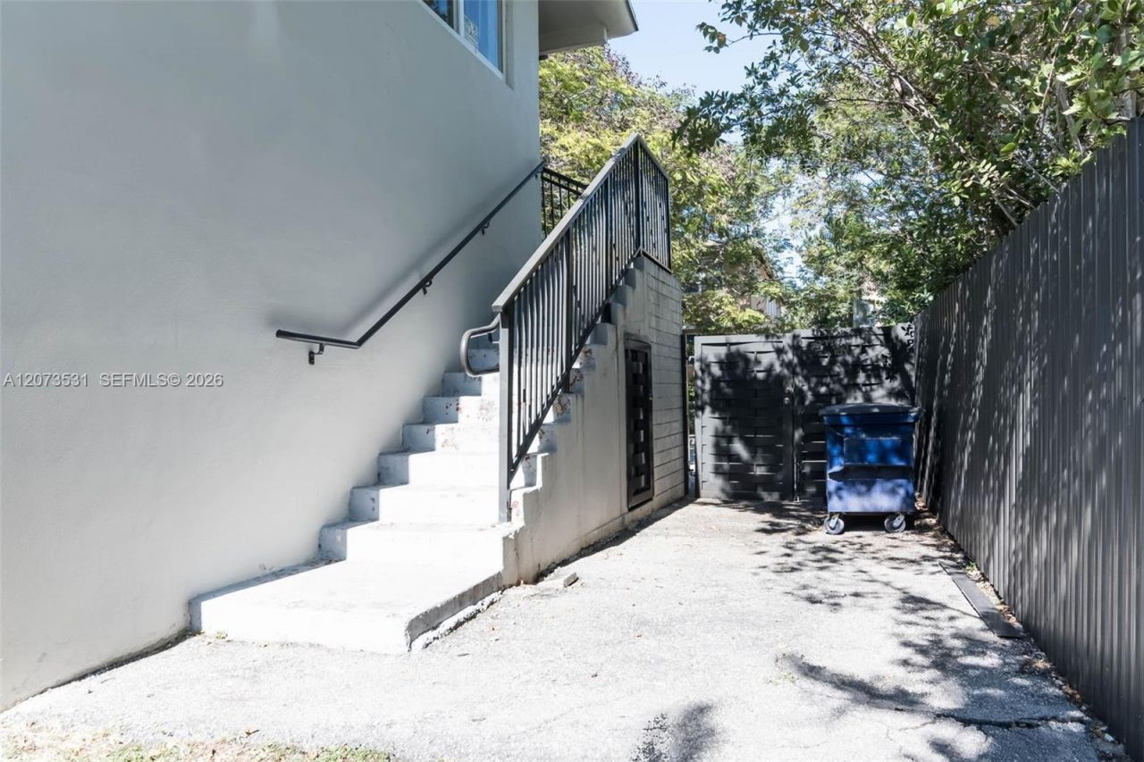 2190 SW 14th Ter , Unit 2, Miami, FL 33145 Photo