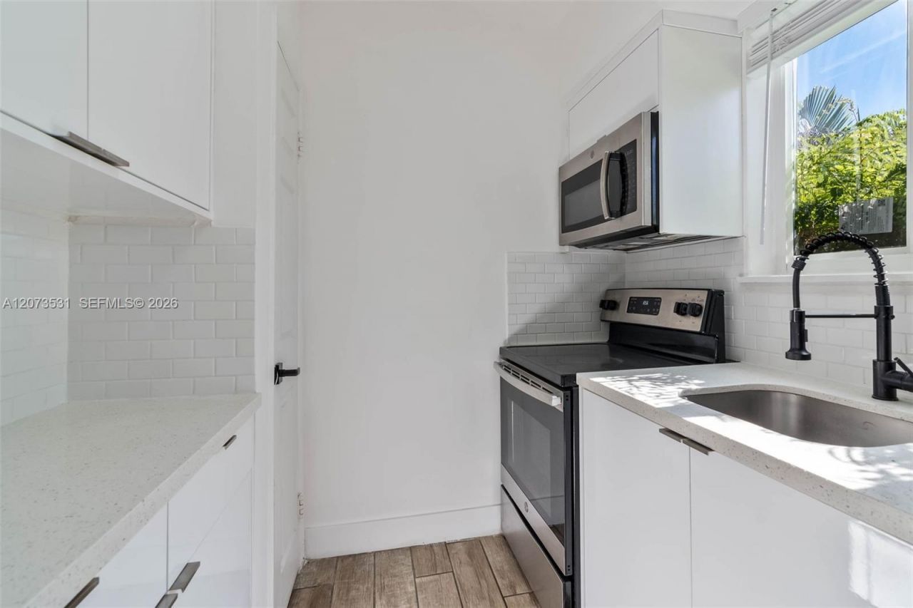 2190 SW 14th Ter , Unit 2, Miami, FL 33145 Photo