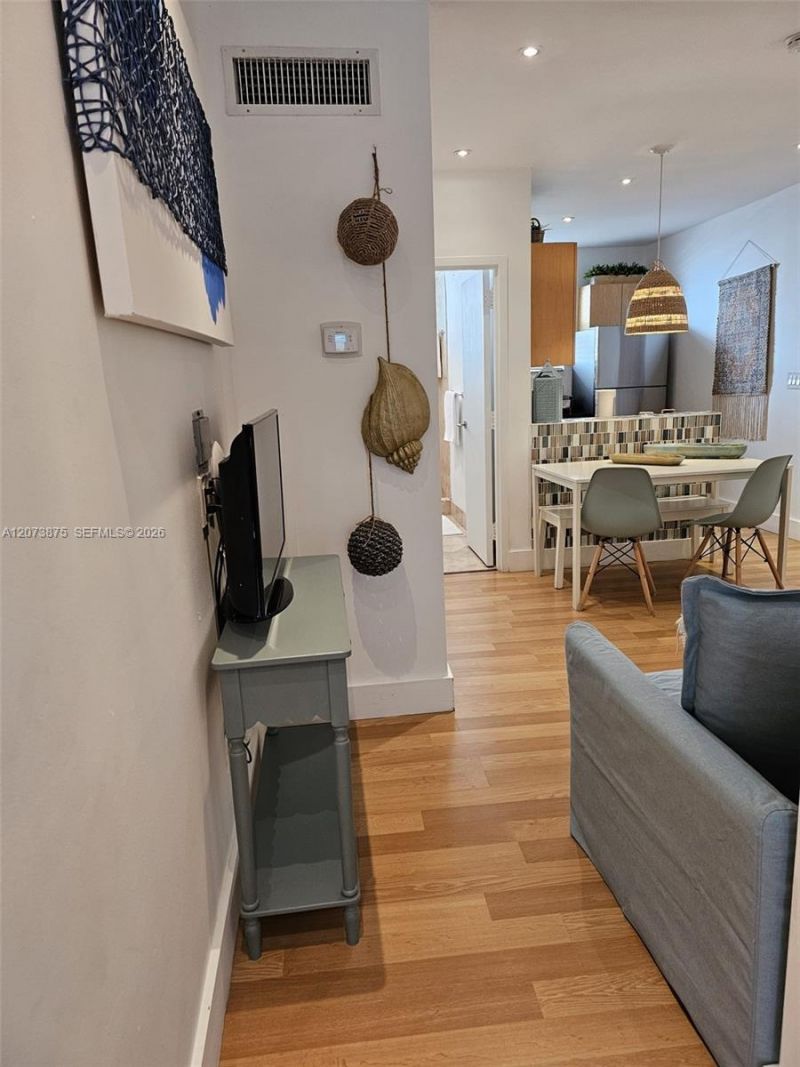 751 Collins Ave , Unit 1, Miami Beach, FL 33139 Photo