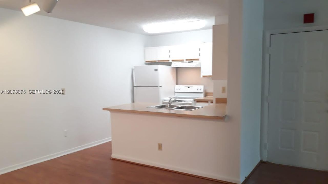 18328 NW 68th Ave , Unit O, Hialeah, FL 33015 Photo