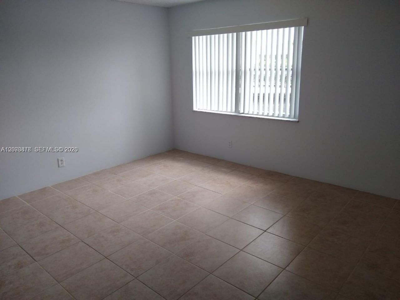 401 Golden Isles Dr , Unit 211, Hallandale Beach, FL 33009 Photo