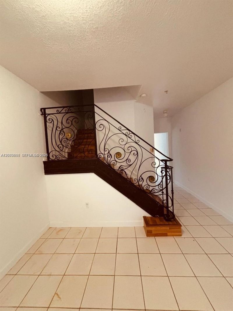 7080 NW 177th St , Unit 201-13, Hialeah, FL 33015 Photo