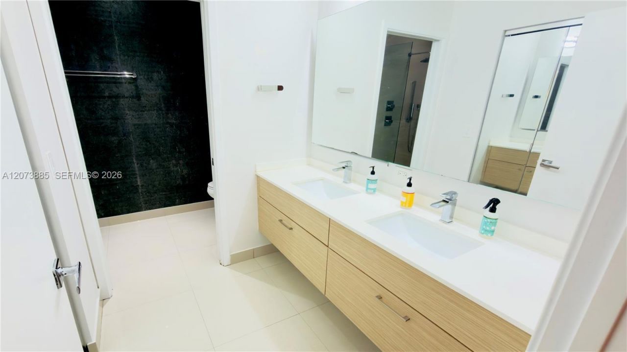 600 NE 27th St, Unit 604, Miami, FL 33137 Photo