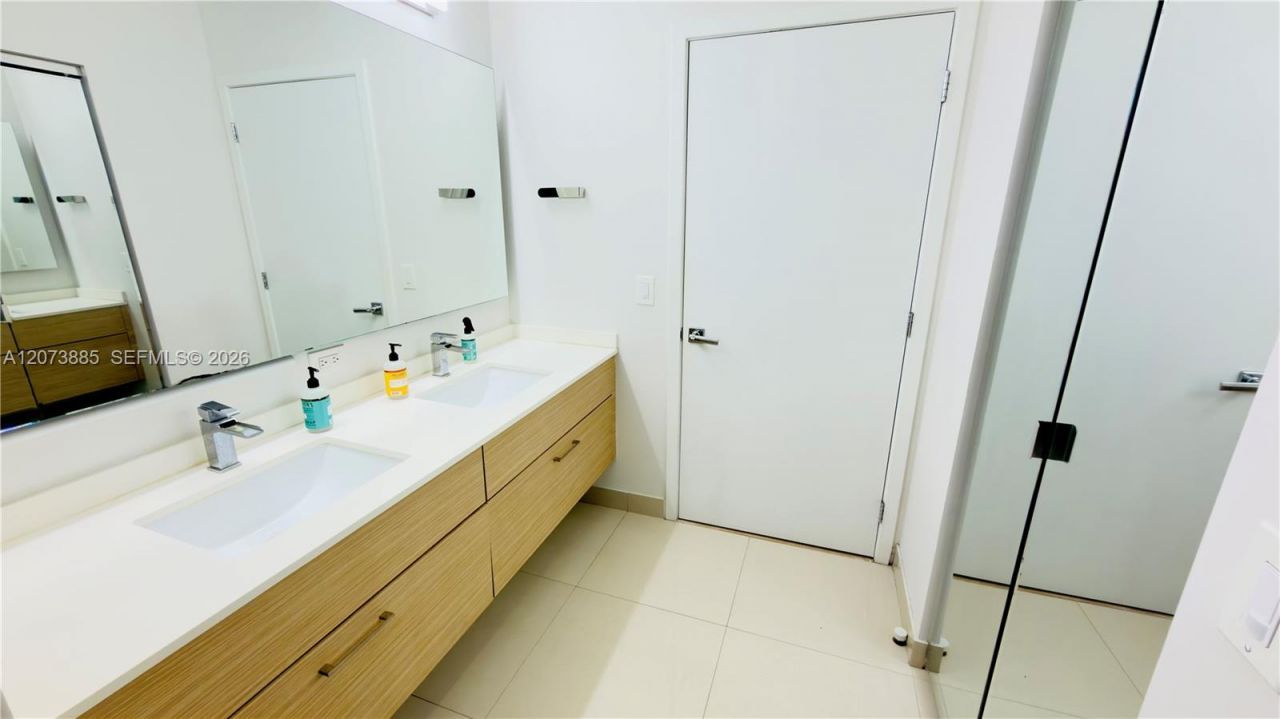 600 NE 27th St, Unit 604, Miami, FL 33137 Photo