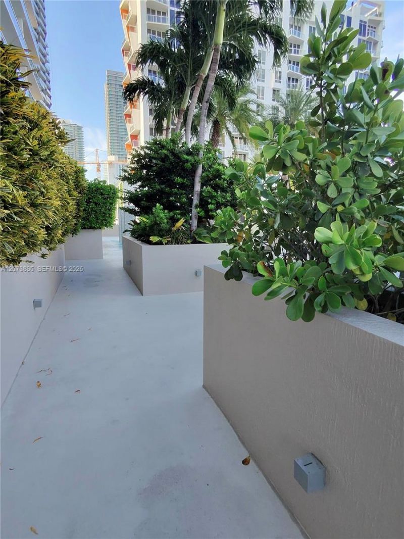 600 NE 27th St, Unit 604, Miami, FL 33137 Photo