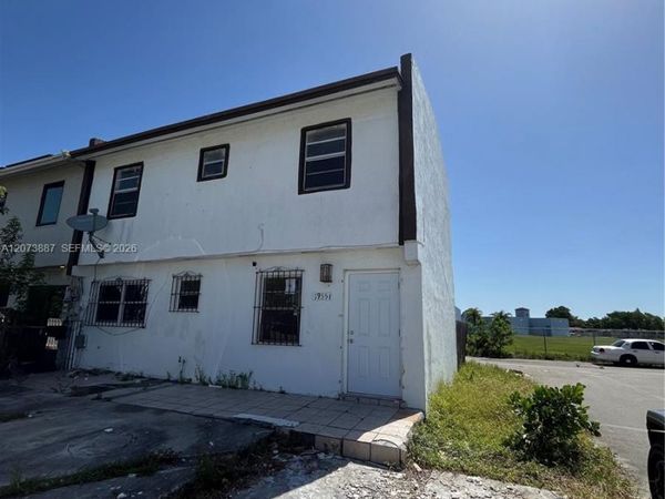 19351 NW 45th Ave , Miami Gardens, FL 33055