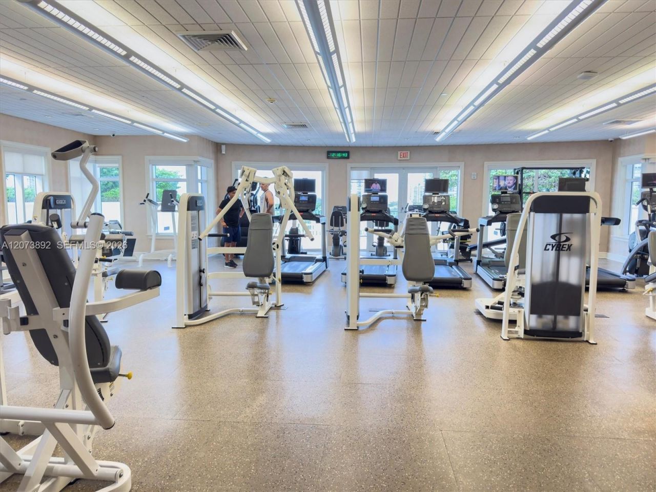 20000 E Country Club Dr , Unit 302, Aventura, FL 33180 Photo