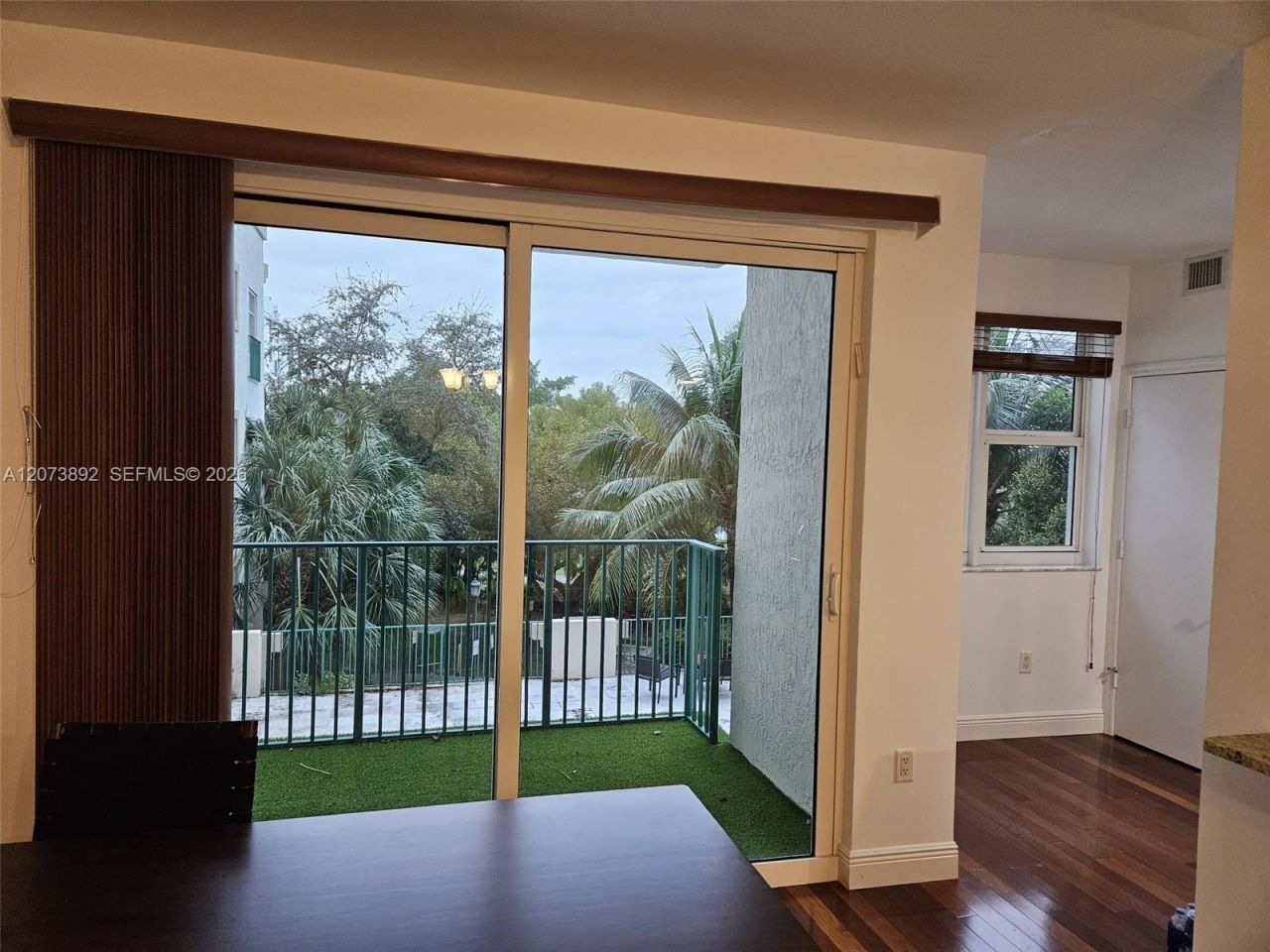 20000 E Country Club Dr , Unit 302, Aventura, FL 33180 Photo