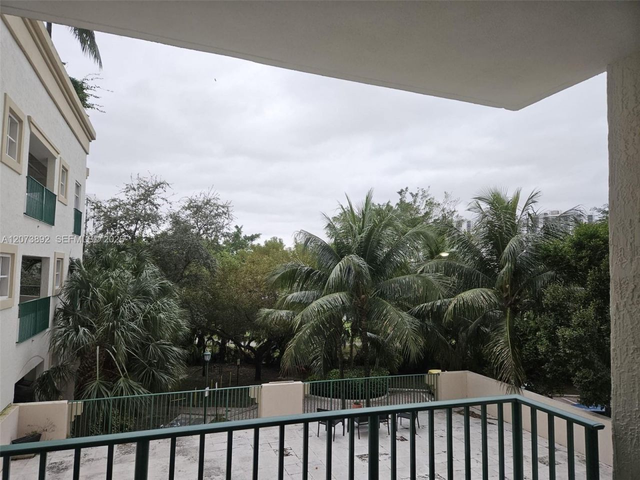 20000 E Country Club Dr , Unit 302, Aventura, FL 33180 Photo