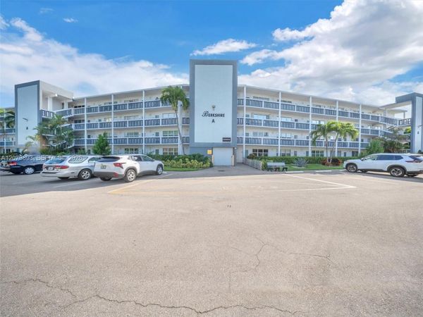 4008 Berkshire A, Unit 4008, Deerfield Beach, FL 33442