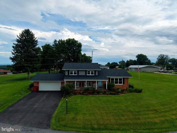 25 KENSINGTON DRIVE , CHAMBERSBURG, PA 17201