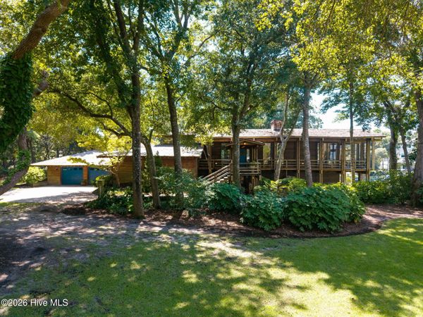 159 Loblolly Drive, Pine Knoll Shores, NC 28512