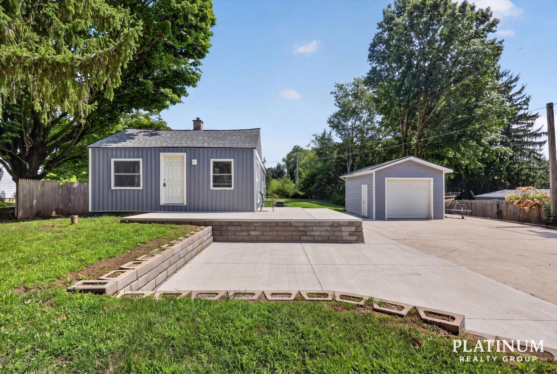 9106 Byron Center Avenue Sw, Byron Center, MI 49315 Main Photo