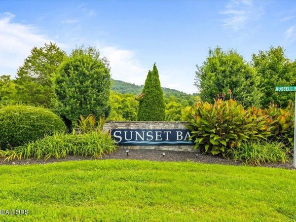 97 Swan Song Tr, Sharps Chapel, TN 37866