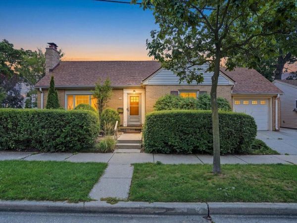 427 E Van Norman AVENUE, Milwaukee, WI 53207