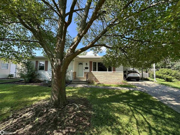 421 E Manning Avenue, Ottumwa, IA 52501