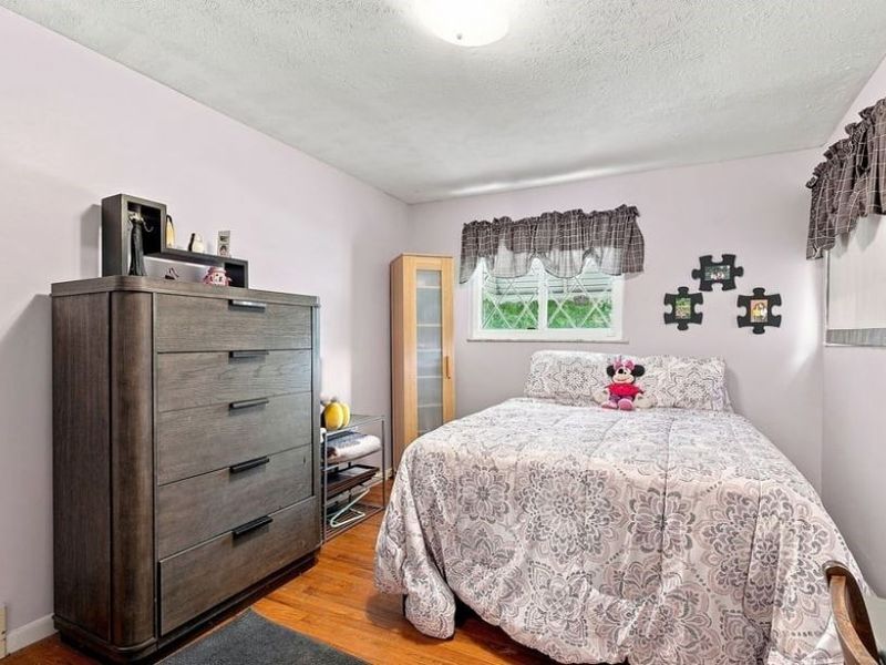 28520 Spruce Drive, North Olmsted, OH 44070 Photo 24