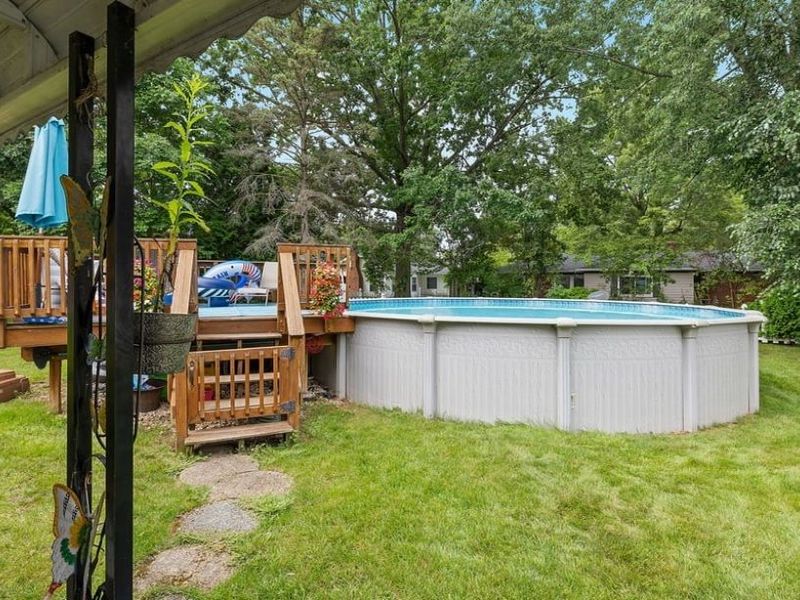 28520 Spruce Drive, North Olmsted, OH 44070 Photo 32